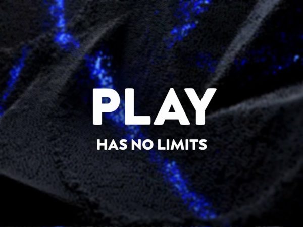 Występ w reklamie PlayStation Play Has No Limits